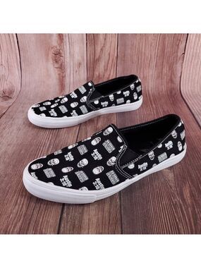 Chalk Line Apparel Mens Size 11 Slip On Low WWE Stone Cold Steve Austin 3:16